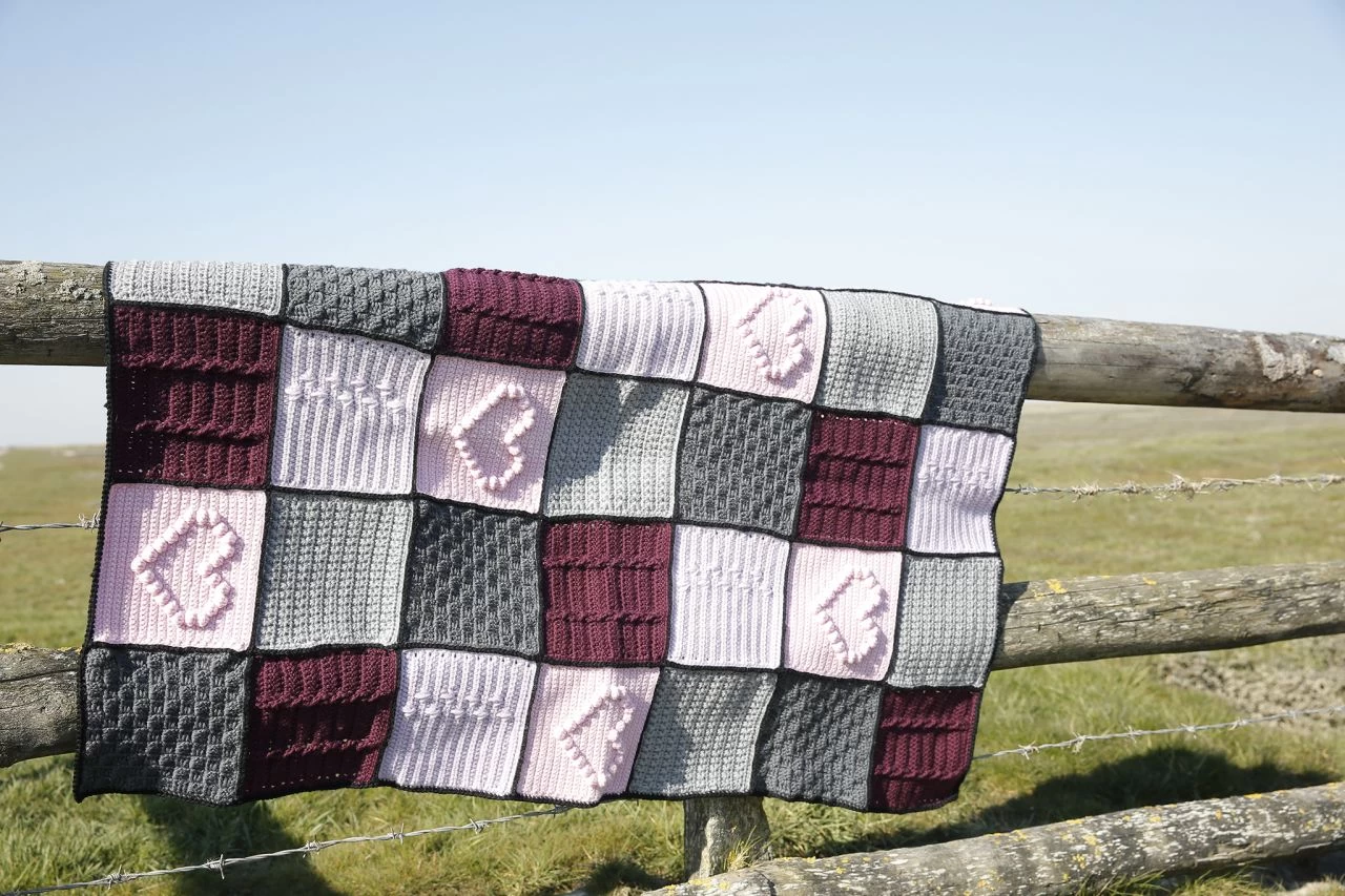 Häkeldecke "LOVE" - Design Von "SternMarie"