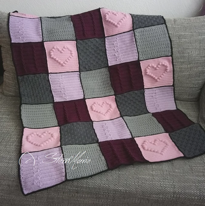 Häkeldecke "LOVE" - Design Von "SternMarie" 4 Häkeldecke "LOVE" - Design Von "SternMarie" – Bild 4