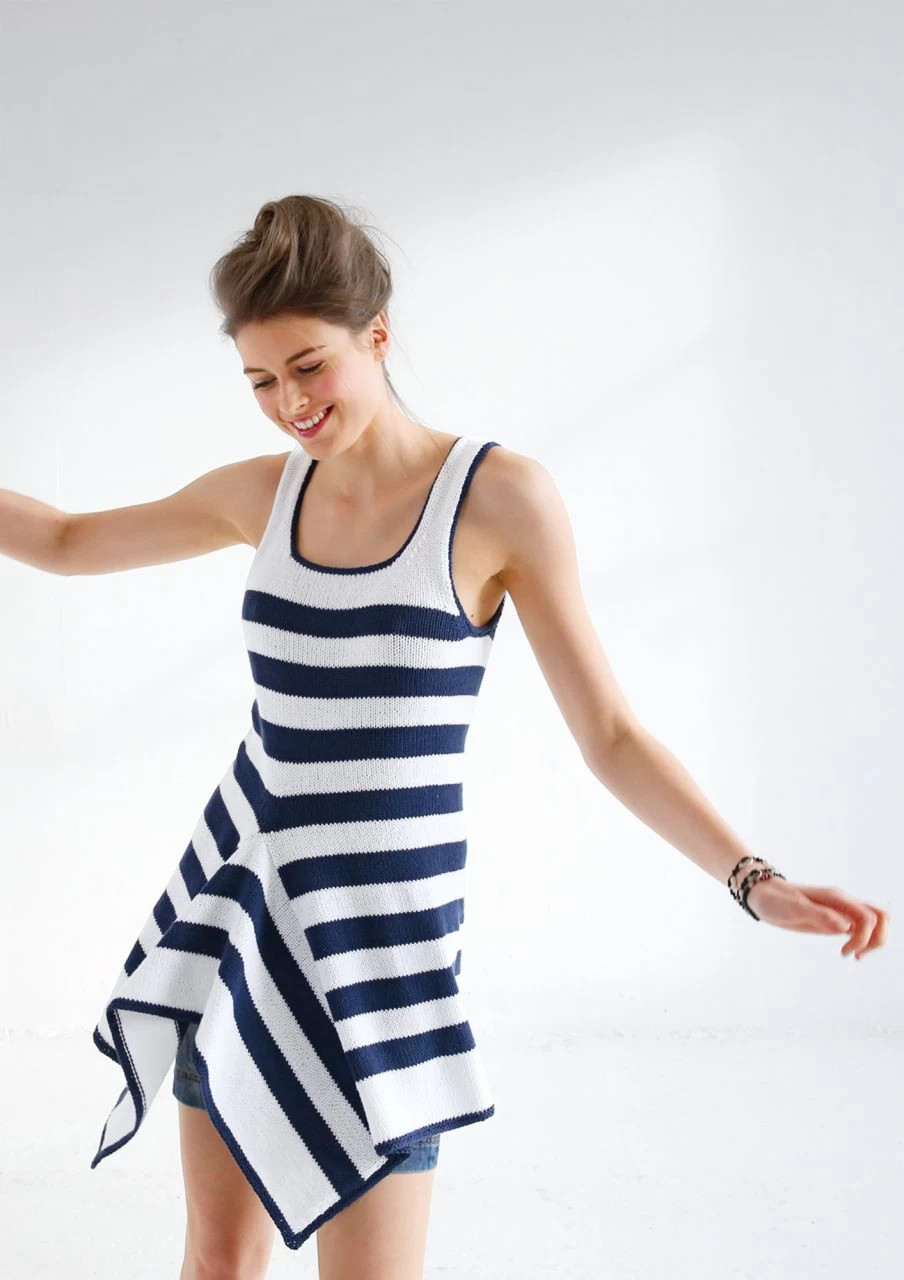 Minikleid Mit Einsatz 2 Minikleid Mit Einsatz – Bild 2