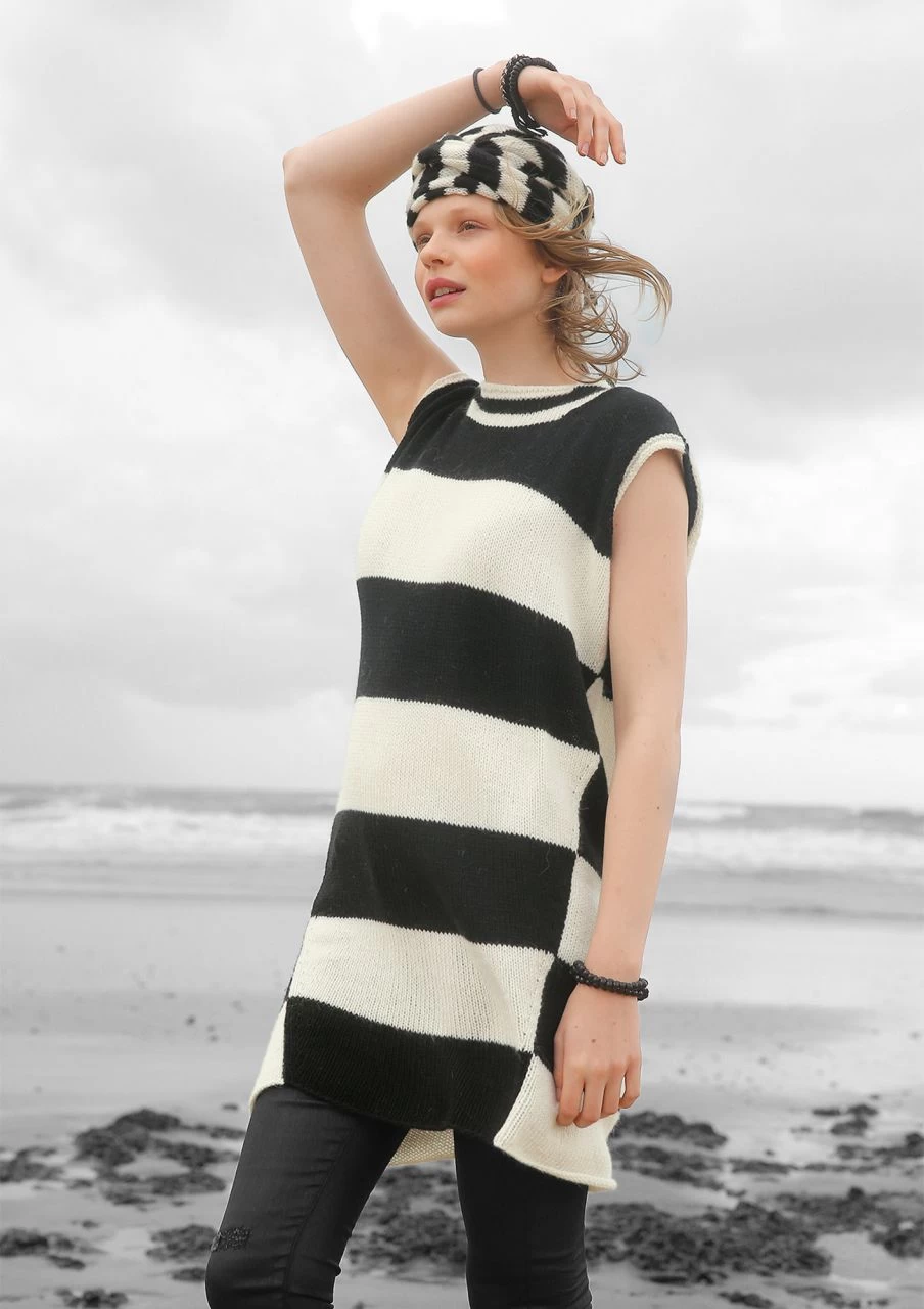 Kapuzenkleid Mit Blockstreifen 1 Kapuzenkleid Mit Blockstreifen