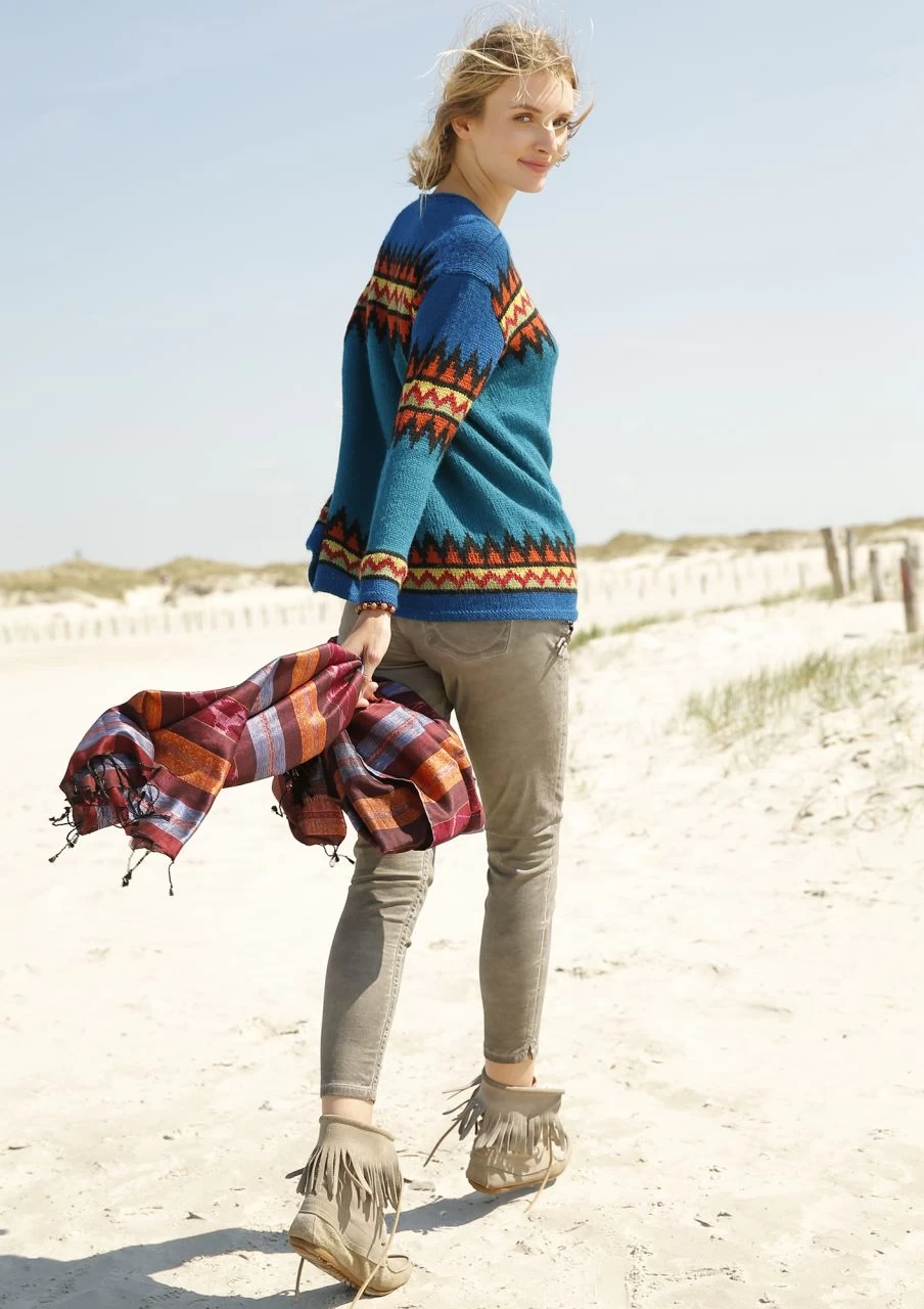 Weiter Pullover Mit Zackenmuster 2 Weiter Pullover Mit Zackenmuster – Bild 2