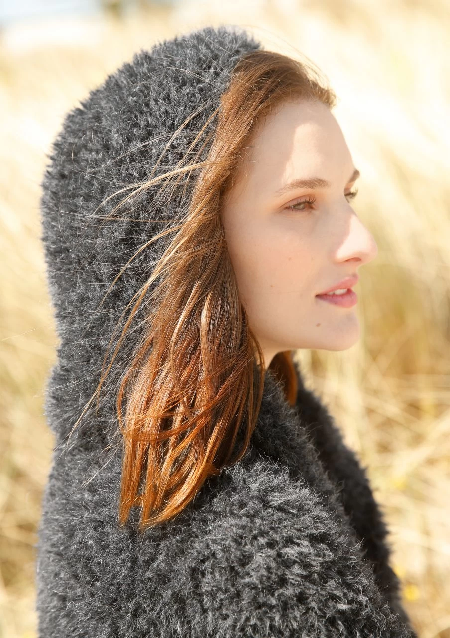 Plüschjacke Mit Kapuze 3 Plüschjacke Mit Kapuze – Bild 3