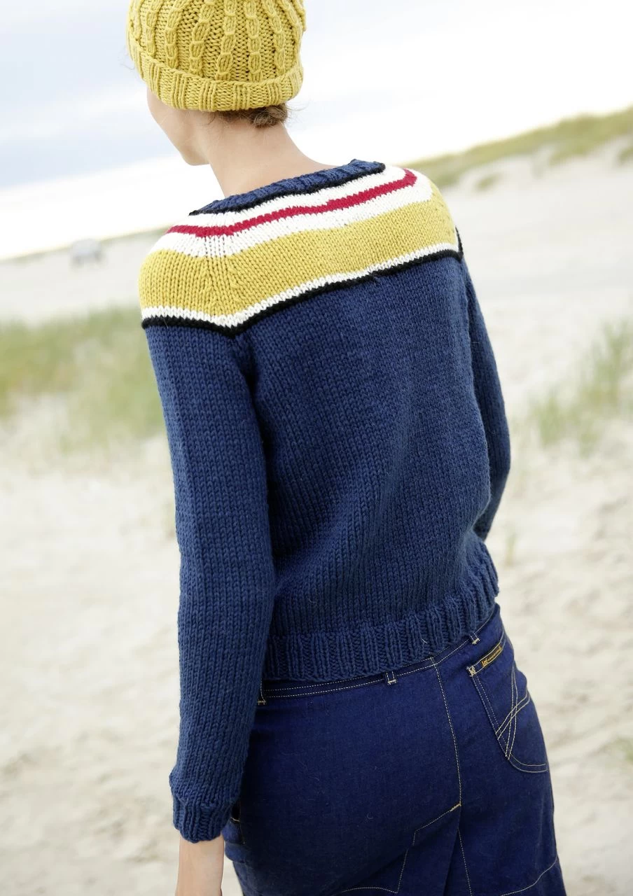 Pullover Mit V-Passe 2 Pullover Mit V-Passe – Bild 2