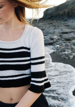 Kurzer Streifenpulli 8 Kurzer Streifenpulli -Strickwaren Geschäft R70M29 d 1280x1280