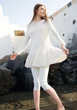 Weiter Rüschenpullover