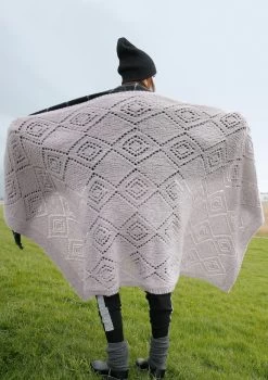 Schultertuch Mit Lochmuster 10 Schultertuch Mit Lochmuster -Strickwaren Geschäft R71M23 c 1280x1280