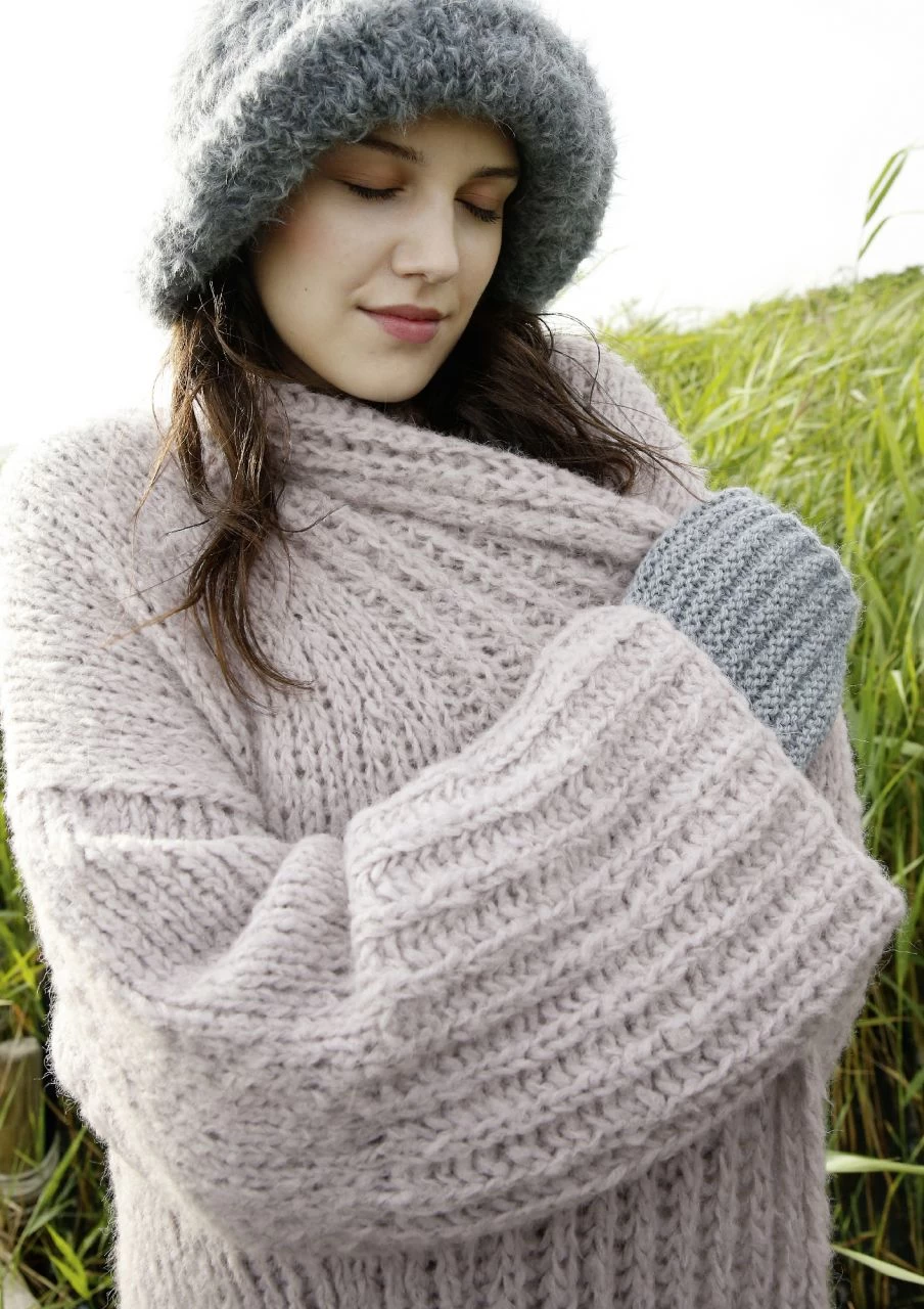 Weiter Mantel Mit Schalkragen 2 Weiter Mantel Mit Schalkragen – Bild 2