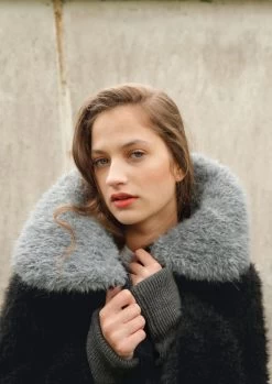 Schwarze Plüschjacke 9 Schwarze Plüschjacke -Strickwaren Geschäft R75M16 g 1280x1280