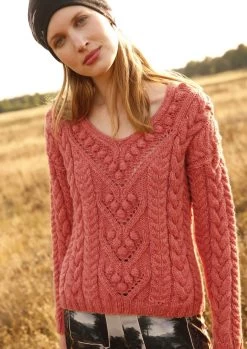 Pullover Mit Zöpfen Und Noppen