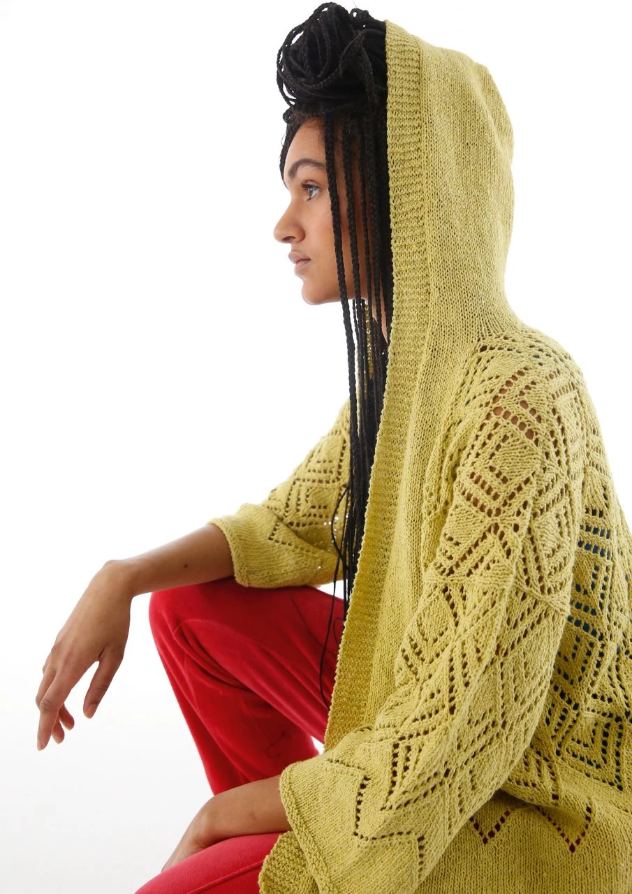 Kapuzen-Jacke Mit Lochmuster 5 Kapuzen-Jacke Mit Lochmuster – Bild 5