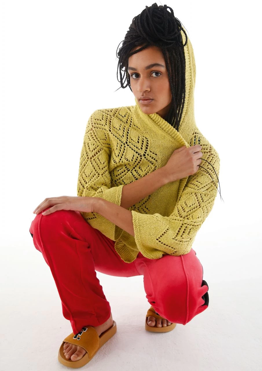 Kapuzen-Jacke Mit Lochmuster 3 Kapuzen-Jacke Mit Lochmuster – Bild 3