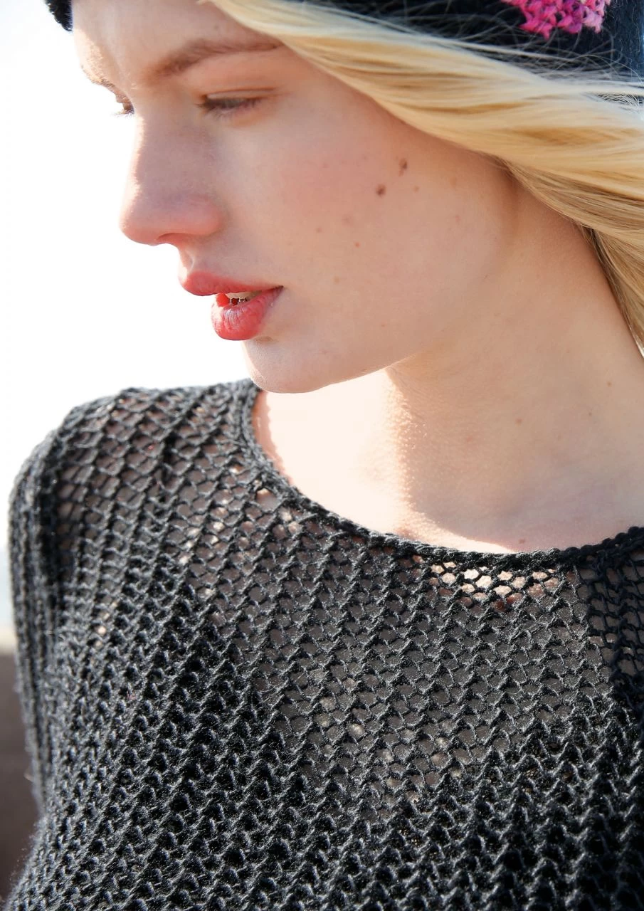 Pulli Im Netzmuster 3 Pulli Im Netzmuster – Bild 3