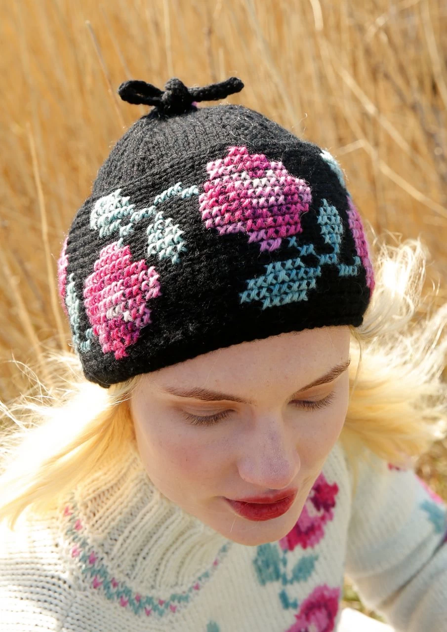 Mütze Mit Rosen 6 Mütze Mit Rosen – Bild 6