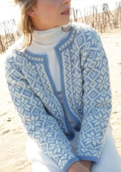 Jacke Mit Norwegersternen Und Bordüre -Strickwaren Geschäft R80M04 d 1280x1280