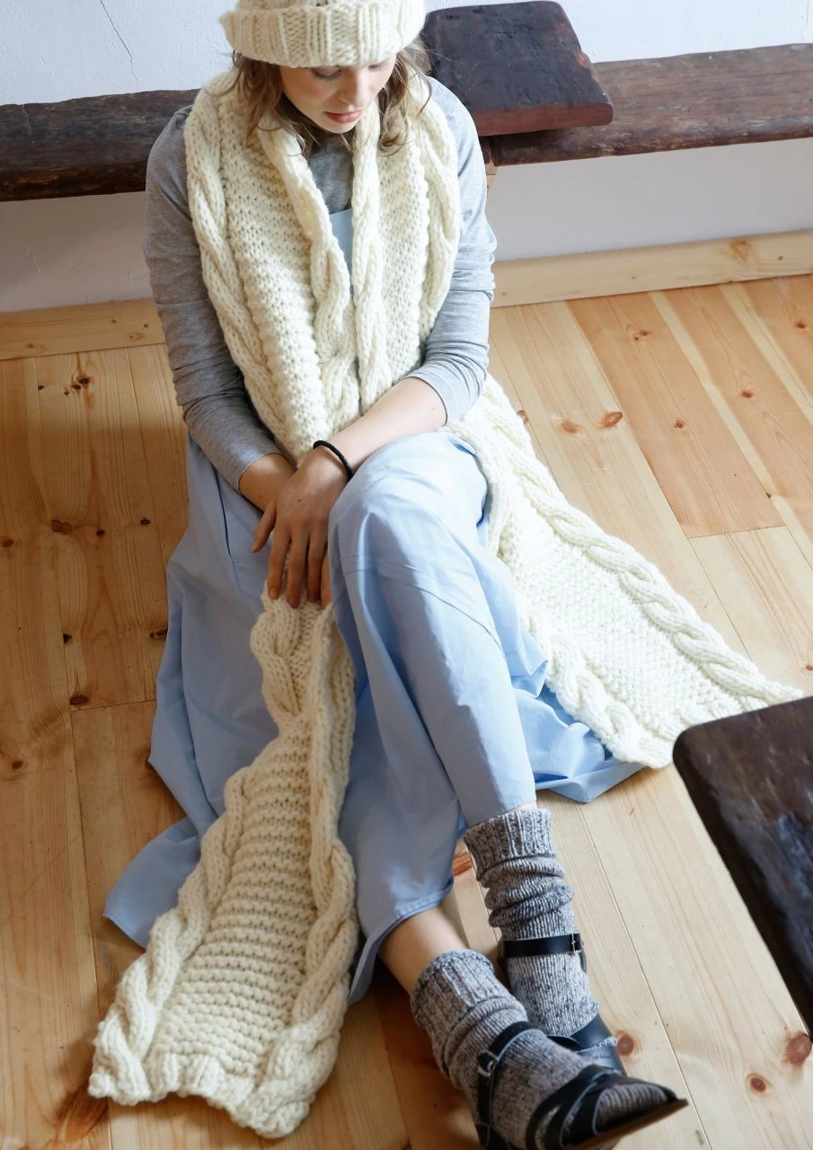 Dicker Zopfmusterschal 5 Dicker Zopfmusterschal – Bild 5