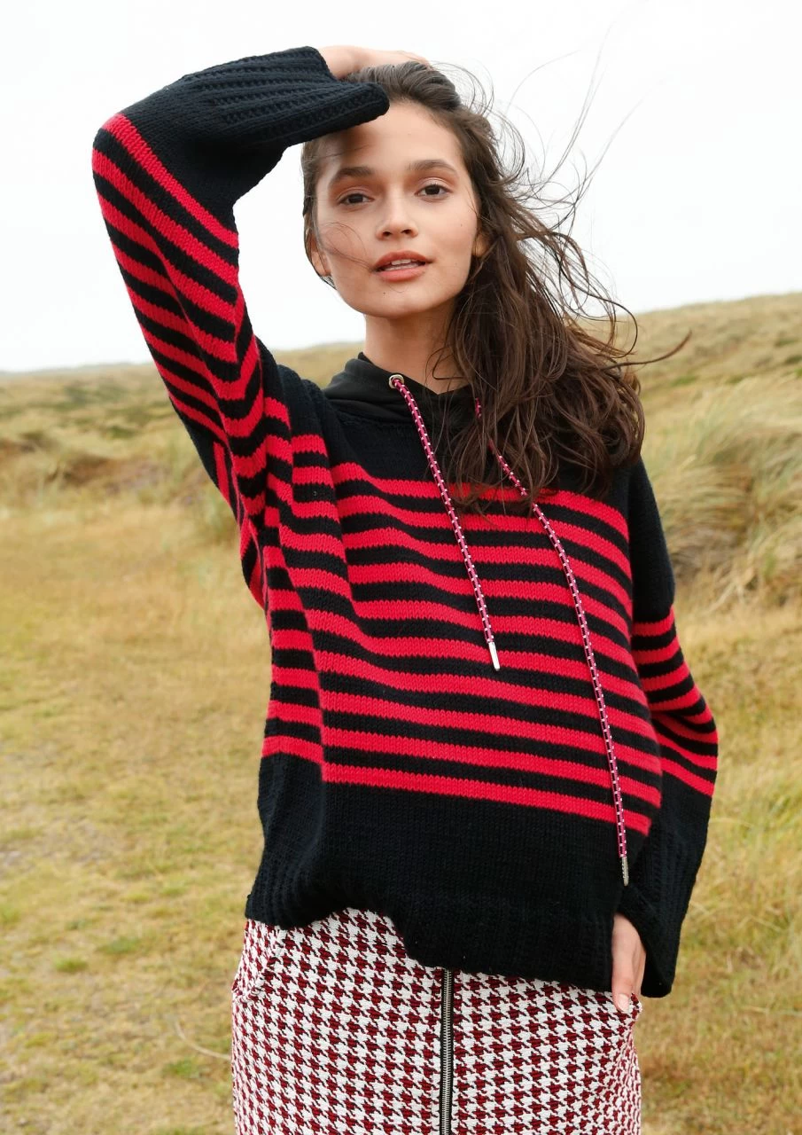 Zweifarbiger Ringelpullover 4 Zweifarbiger Ringelpullover – Bild 4