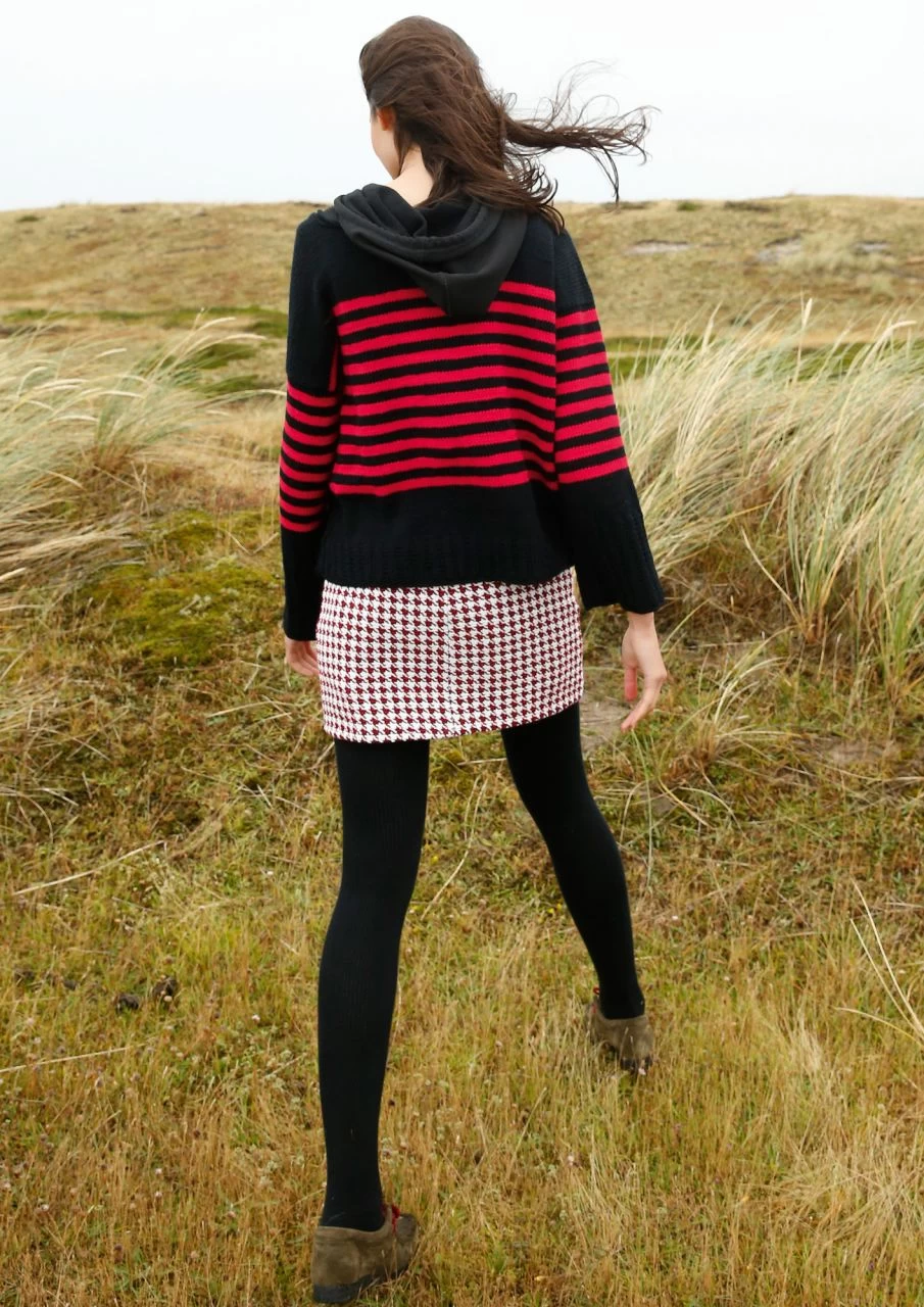 Zweifarbiger Ringelpullover 3 Zweifarbiger Ringelpullover – Bild 3