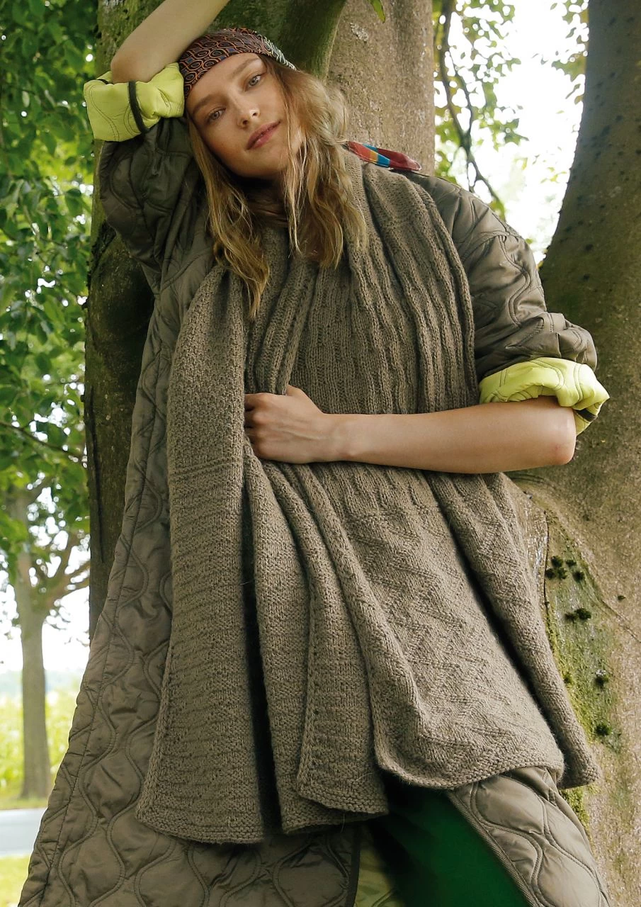 Schultertuch Embrace 2 Schultertuch Embrace – Bild 2