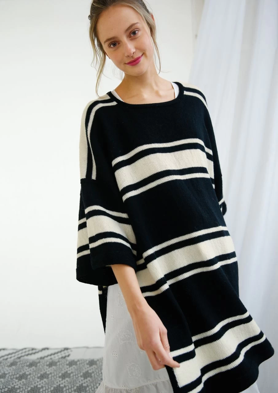 Ponchopulli Issey 1 Ponchopulli Issey